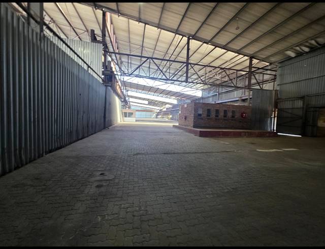3,300M² WAREHOUSE TO LET IN ALRODE